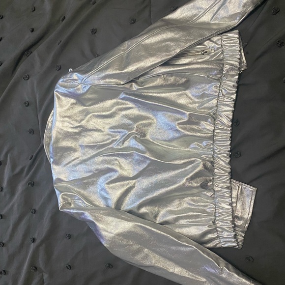Silver jacket - Picture 2 of 2